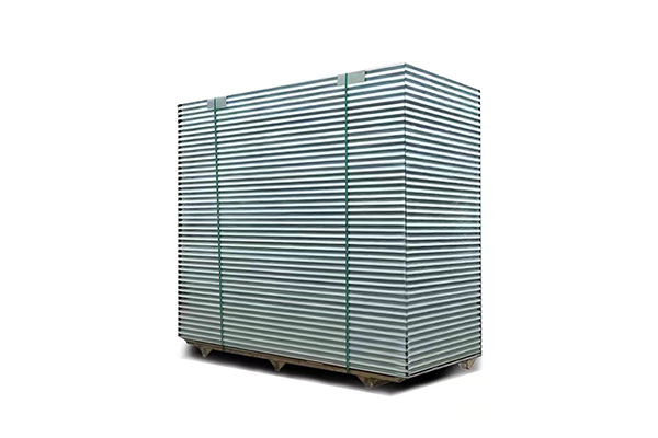 What are the characteristics of handmade silicate sandwich panels in terms of resistance to mold and pests?